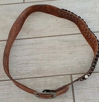 La munición de cuero Hunter tiene capacidad para 25 cartuchos 38/357. Talla 34 a 40 aprox. Usado. Foto 1 de 4