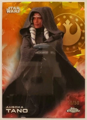 Ahsoka Tano 2025 Topps Cromo Star Wars Zafiro - #2 Refractor de Oro /50! Foto 1 de 2