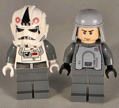 LEGO Star Wars 8129 AT-AT Driver and General Veers Minifigures - Image 1 of 4