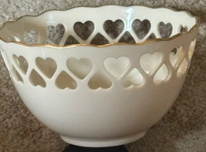 LENOX Ivory with Gold Trim BOWL with Reticulated Pierced Hearts - Picture 1 of 2