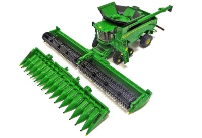 John Deere X9 1100 Header on Tracks with two fronts - 1/64 scale diecast model - Image 1 of 2