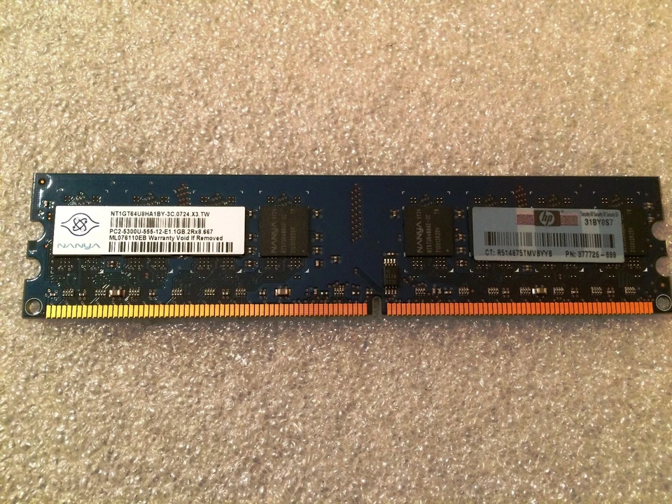 Memoria DDR2 Nanya NT1GT64U8HA1BY-3C 1GB PC2-5300 667MHz CL5 240 Pin - Immagine 1 di 1