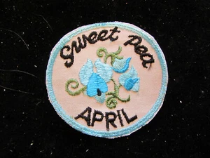 BIRTHDAY FLOWER APRIL SWEET PEA vintage 70s. 3"  SEW ON PATCH   - Picture 1 of 1