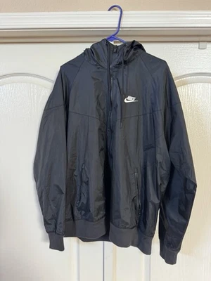 Nike Men’s Lg Water Proof Lightweight Jacket - Image 1 of 4