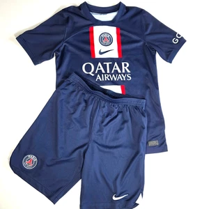 Nike PSG Paris Saint Germain 2022/23 Home Kit - #7 Mbappé - Talla 12-13 años - Imagen 1 de 10