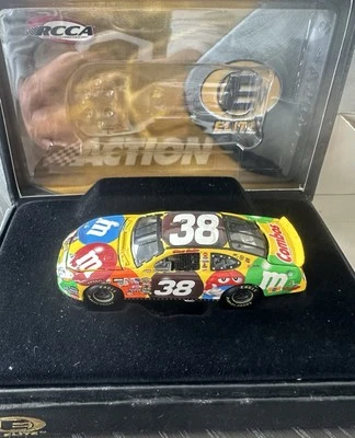 Elliott Sadler #38 M&Ms 2005 Ford Taurus Nascar 2005 acción diecast 1:64 NUEVO Foto 1 de 4