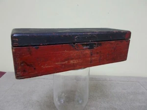 VGT PRIMITIVE ANTIKE HOLZSCHATULLE BLEISTIFT SCHMUCKSTÜCK AUFKLAPPBAR BEMALT MIT RIEGEL GESTEMPELT #9 - Bild 1 von 10