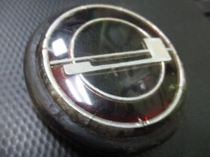 Jensen Interceptor MKIII wheel badge with badge rubber grommet - Picture 1 of 2