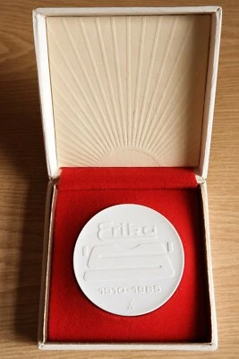 Schreibmaschine Erika - 1910 - 1985 - robotron Schreibmaschinen DDR Meissen / K1 - Bild 1 von 3