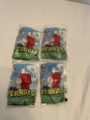 Wendy’s Kid’s Meal Toys 2006 Peanuts Gang Snoopy & Charlie Brown Plush Lot of 4 - Image 1 of 4