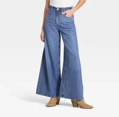Universal Thread High Rise Extra Wide Leg PALAZZO Jeans Medium Wash Sz 12 $40  - Image 1 of 4