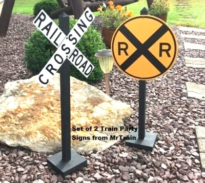 Decoraciones de mesa de fiesta temática de tren | Juego de 2 | Cruce de ferrocarril | RR | Trenes Foto 1 de 4