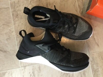 Nuevo Nike Metcon Flyknit 3 Run Negro Gris CrossFit Zapatos de Entrenamiento AQ8022 Hombres 7.5 Foto 1 de 4