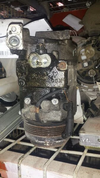 Compresor de aire acondicionado compatible con 98-01 BMW 740i 943417 Foto 1 de 1