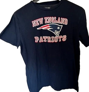 New England Patriots Men's Large Blue Logo T-Shirt NFL Official Team Apparel - Picture 1 of 3