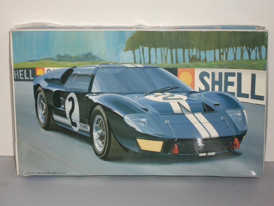 Fujimi 1/24 Scale Ford GT40 Mark II - Image 1 of 1