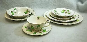 Pope Gosser Dogwood Shell Edge China Dishes 8-Piece Place Setting Vintage C1092 - Picture 1 of 12