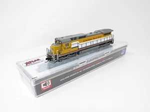 Atlas N 40005687 LokSound DCC Union Pacific Dash 8-40C Diesel Locomotive Freight - Picture 1 of 8