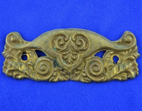 ANTIQUE VICTORIAN STAMPED BRASS BAIL STYLE BACK PLATES (3) - 3" CENTER-NO BAIL Cover
