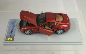 Benzin Modellauto Ferrari Maßstab 1:43 - Bild 1 von 7