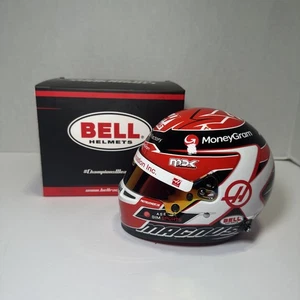 Bell Helmets Maßstab 1:2 F1 Team Kevin Magnussen 2023 Red Haas Auto Neu - Bild 1 von 15