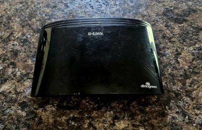 D-Link  DGS (DGS-1008G) 8-Ports External Ethernet Switch - Image 1 of 3