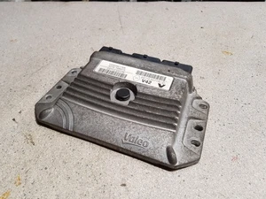 2013 Renault Clio mk4 Engine Control Module ECU 237102071r - Picture 1 of 3