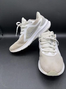 Nike Downshifter 10 Women's Athletic Shoe - US Size 8.5 White/Silver CI9984 100 - Picture 1 of 11