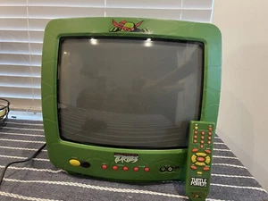 Teenage Mutant Ninja Turtles TMNT 13" Retro Gaming CRT TV P3815NT With Remote - Picture 1 of 7