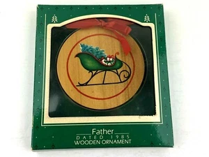 Hallmark Padre Adorno de Madera Trineo "Padre" Cita Adorno de Navidad 1985 - Imagen 1 de 6