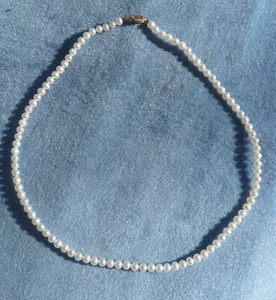 18 Inch 5mm Pearl Necklace Strand 14K Yellow Gold Clasp IW - Picture 1 of 5