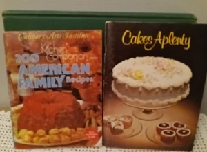Vintage Cook Book Booklet Lot Cakes Aplenty And 200 American Family Recipes - Picture 1 of 8