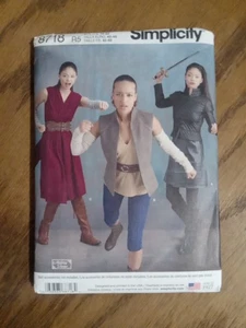 Simplicity Futuristic Space Fighter Cosplay 8718 Kostüm Muster 14-22 ungeschnitten Z3 - Bild 1 von 2