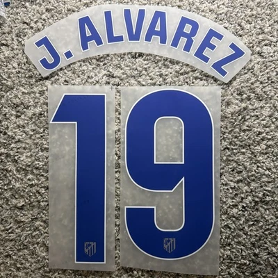 Juego de nombres de casa 2025/2026 Atlético de Madrid Julián Álvarez Foto 1 de 3