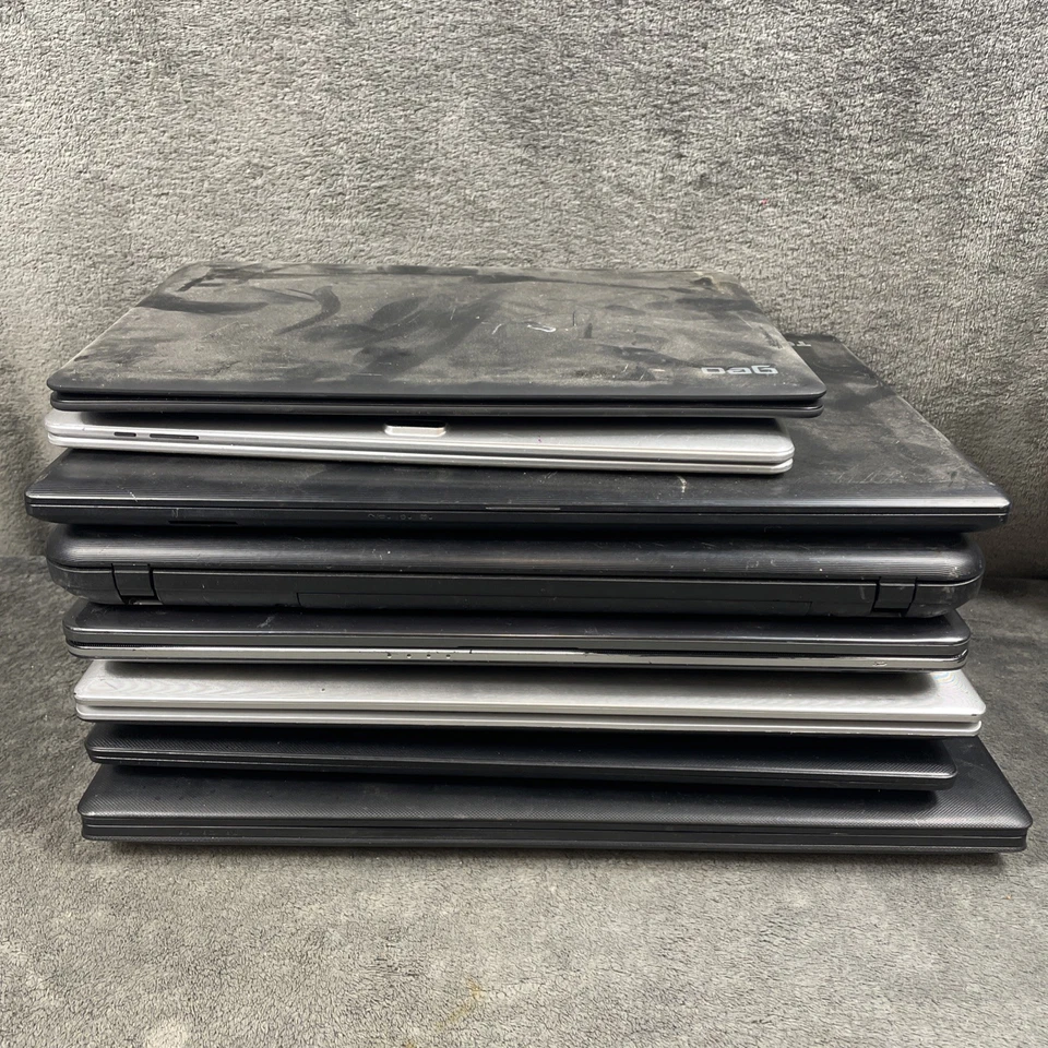 Lenovo Toshiba Samsung Laptop Netbook Joblot Faulty Untested Spares Or Repairs - Image 1 of 4