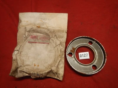 NOS 56-66 STUDEBAKER AUTOMATIC TRANSMISSION Center Support Bushing 1541205 - Image 1 of 4