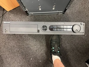 Hikvision 16 Kanal DVR DS-7316HQHI-F4/N ohne HDD - Bild 1 von 2