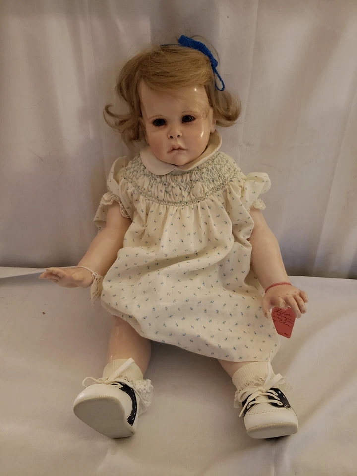 Muñeca niña Hildegard Gunzel cera sobre porcelana 21" (falta figura) Foto 1 de 4