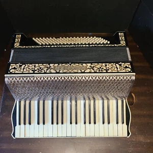 Horner Accordion Verdi III 120 Bass & Treble keyboard 41 Vintage 1953 & Case - Picture 1 of 21