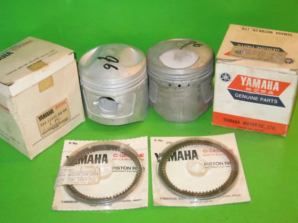 JUEGO DE PISTONES Y ANILLOS YAMAHA XS1 XS2 TX650 STD OEM Foto 1 de 1