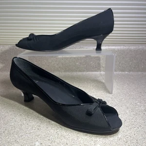 H756~ Stuart Weitzman "Memoir" Pump Low 1.5" Peep Toe Black Sz. 6 - Picture 1 of 8