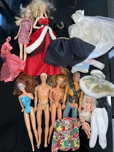 Vintage Lot Barbie’s 90’s Barbie Doll Collection Ken Kelly Retro Clothes (As Is) - Bild 1 von 7