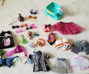 Lotto accessori bambola moda Surpize Nanana LOL abbigliamento bambino bevande oggetti di scena 30 pezzi - Foto 1 di 11