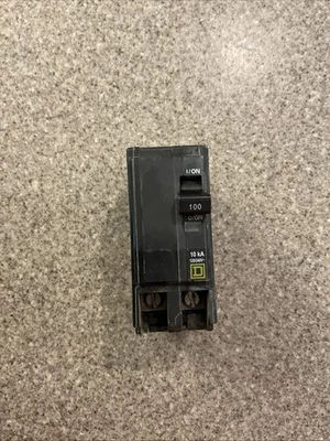 Disjuntor QO tipo QO quadrado D 2 pólos (QO2100) plug-in - Imagem 1 de 4