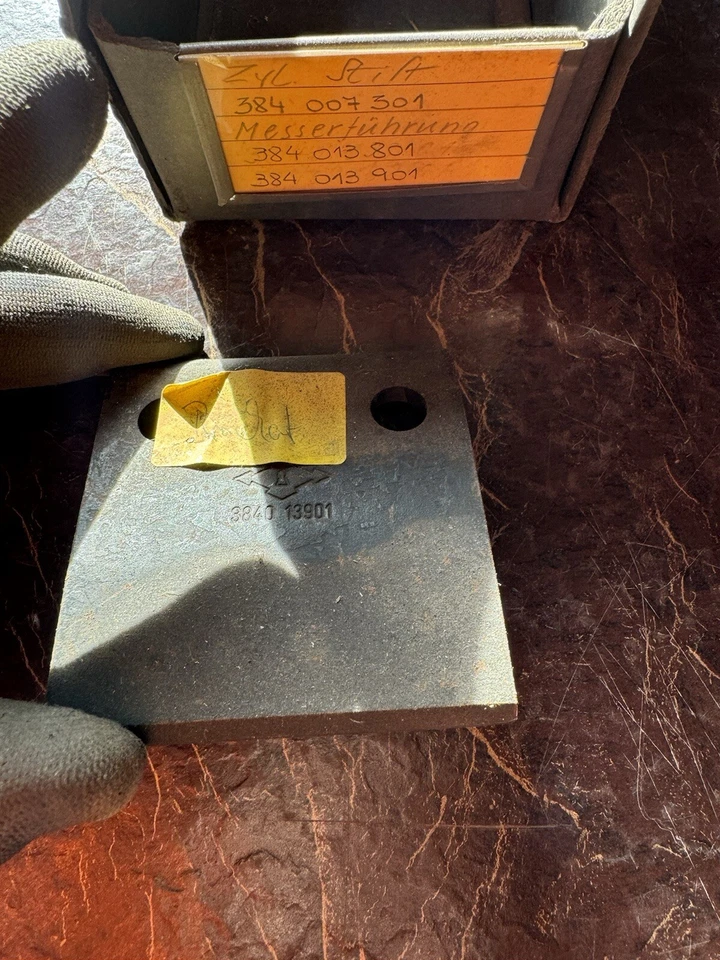 Original Busatis Führungsplatte Oben 384013901 - Bild 1 von 1