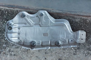 VW Sharan 7N Wärmeschutzblech Hitzeschutzblech für Endtopf, OE 7N0825711A NEU - Zdjęcie 1 z 5