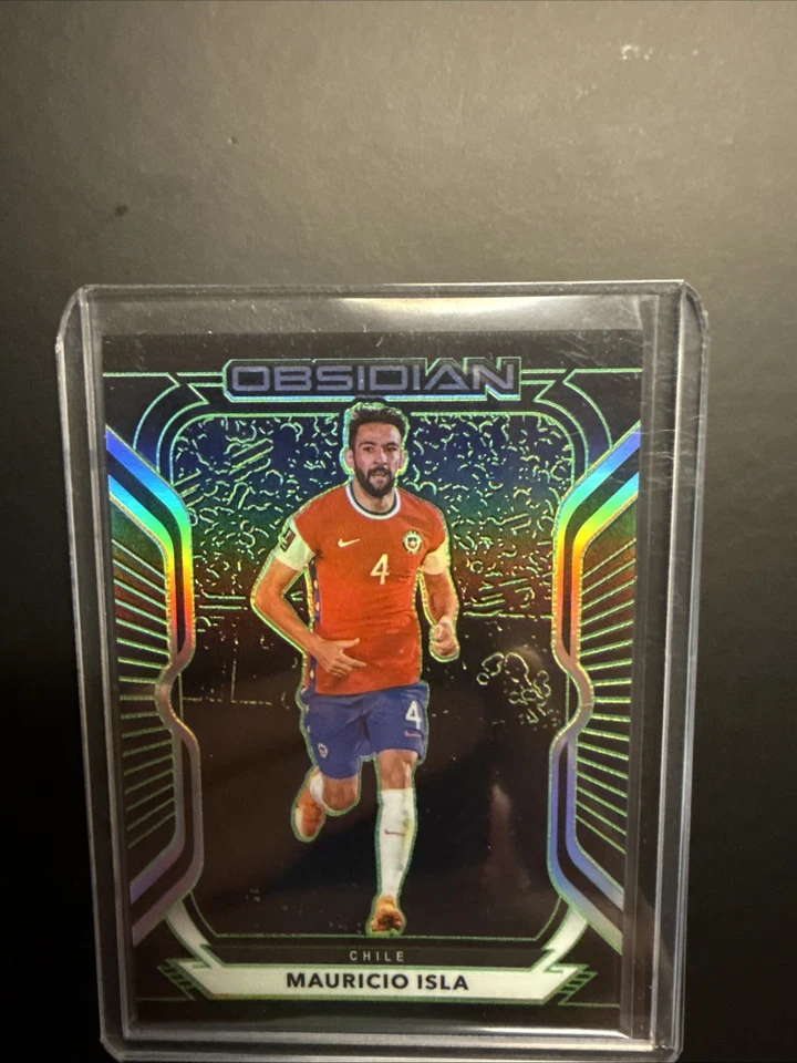 2020-21 Panini Obsidian - Mauricio Isla #42 Electric Etch Green /25 - Image 1 of 2