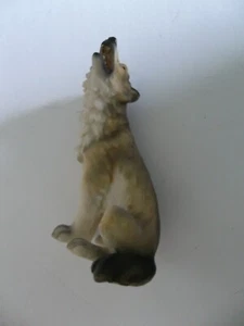 WOLF FIGURINE - RESIN - Picture 1 of 2