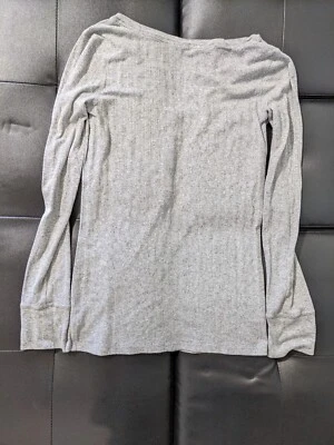 Pijama de salón gris medio botón L Victorias Secret para mujer Foto 1 de 4