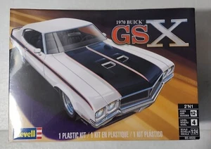 Revell 1970 Buick GSX 1:24 Plastic Model Kit 2 n 1 stock or Street Brand New